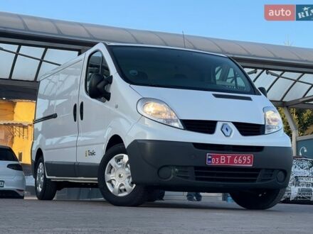 Білий Рено Трафік, об'ємом двигуна 2 л та пробігом 221 тис. км за 12700 $, фото 1 на Automoto.ua