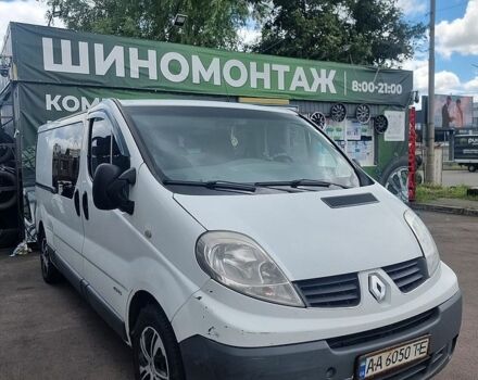 Белый Рено Трафик, объемом двигателя 2 л и пробегом 357 тыс. км за 10800 $, фото 1 на Automoto.ua