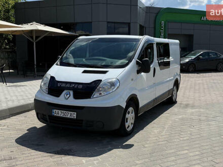Білий Рено Трафік, об'ємом двигуна 1.9 л та пробігом 325 тис. км за 12500 $, фото 1 на Automoto.ua