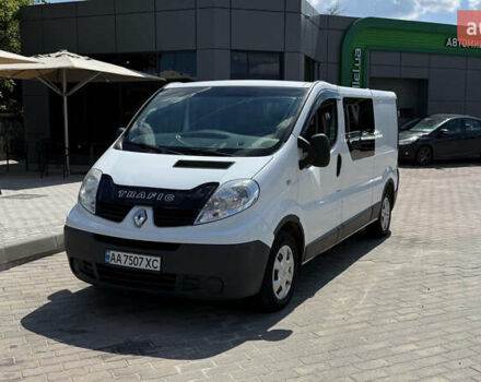 Белый Рено Трафик, объемом двигателя 1.9 л и пробегом 325 тыс. км за 12500 $, фото 1 на Automoto.ua