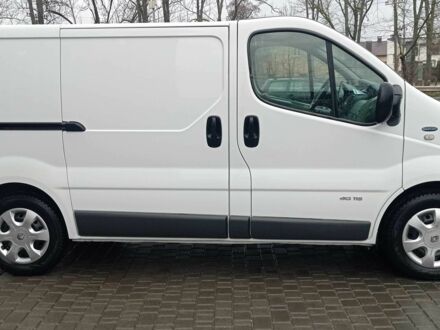 Белый Рено Трафик, объемом двигателя 2 л и пробегом 356 тыс. км за 11230 $, фото 1 на Automoto.ua