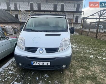 Белый Рено Трафик, объемом двигателя 2 л и пробегом 409 тыс. км за 9200 $, фото 1 на Automoto.ua