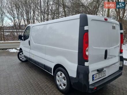 Белый Рено Трафик, объемом двигателя 2 л и пробегом 289 тыс. км за 7500 $, фото 1 на Automoto.ua