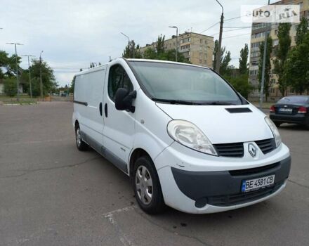 Белый Рено Трафик, объемом двигателя 2 л и пробегом 175 тыс. км за 12699 $, фото 1 на Automoto.ua