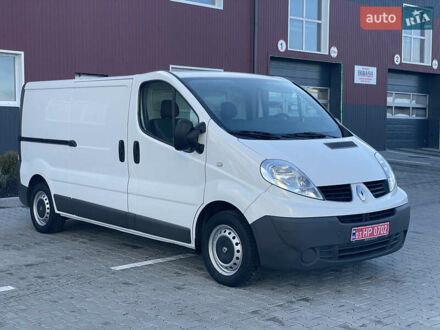 Белый Рено Трафик, объемом двигателя 2 л и пробегом 208 тыс. км за 12900 $, фото 1 на Automoto.ua