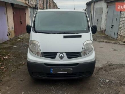 Білий Рено Трафік, об'ємом двигуна 2 л та пробігом 300 тис. км за 12700 $, фото 1 на Automoto.ua