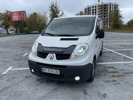 Белый Рено Трафик, объемом двигателя 2 л и пробегом 300 тыс. км за 9995 $, фото 1 на Automoto.ua
