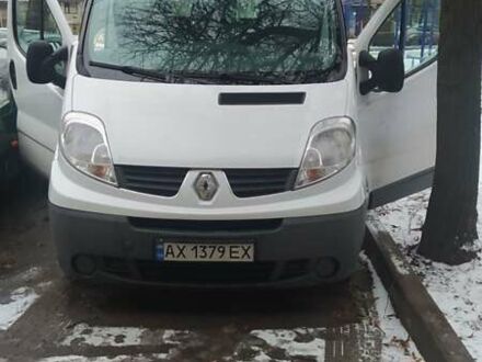 Білий Рено Трафік, об'ємом двигуна 2 л та пробігом 208 тис. км за 12500 $, фото 1 на Automoto.ua