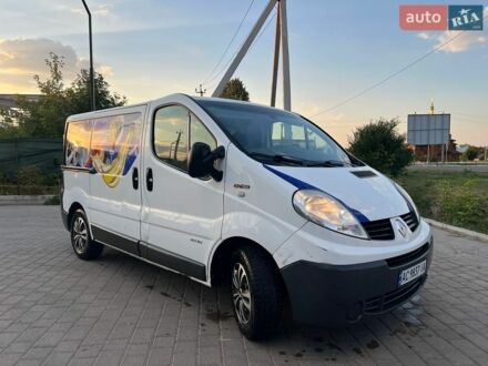 Белый Рено Трафик, объемом двигателя 2 л и пробегом 357 тыс. км за 8200 $, фото 1 на Automoto.ua