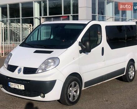 Білий Рено Трафік, об'ємом двигуна 2 л та пробігом 305 тис. км за 13700 $, фото 1 на Automoto.ua