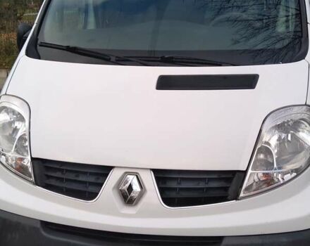 Белый Рено Трафик, объемом двигателя 2 л и пробегом 300 тыс. км за 10100 $, фото 1 на Automoto.ua