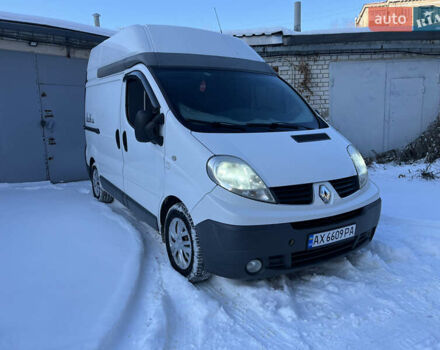 Белый Рено Трафик, объемом двигателя 2 л и пробегом 368 тыс. км за 11500 $, фото 1 на Automoto.ua
