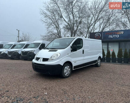 Белый Рено Трафик, объемом двигателя 2 л и пробегом 282 тыс. км за 13300 $, фото 1 на Automoto.ua