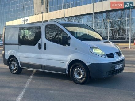 Белый Рено Трафик, объемом двигателя 2 л и пробегом 300 тыс. км за 8600 $, фото 1 на Automoto.ua