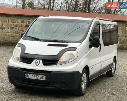 Белый Рено Трафик, объемом двигателя 2 л и пробегом 365 тыс. км за 13350 $, фото 1 на Automoto.ua