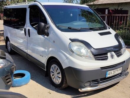 Білий Рено Трафік, об'ємом двигуна 2 л та пробігом 285 тис. км за 14500 $, фото 1 на Automoto.ua