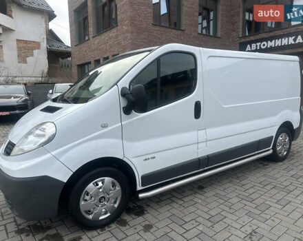 Белый Рено Трафик, объемом двигателя 2 л и пробегом 189 тыс. км за 13600 $, фото 1 на Automoto.ua