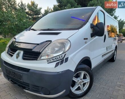 Белый Рено Трафик, объемом двигателя 2 л и пробегом 231 тыс. км за 14850 $, фото 1 на Automoto.ua
