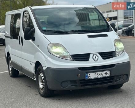 Белый Рено Трафик, объемом двигателя 2 л и пробегом 300 тыс. км за 9550 $, фото 1 на Automoto.ua
