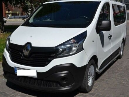 Белый Рено Трафик, объемом двигателя 1.6 л и пробегом 237 тыс. км за 15995 $, фото 1 на Automoto.ua
