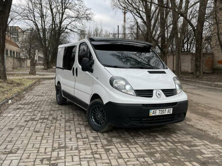 Белый Рено Трафик, объемом двигателя 2 л и пробегом 250 тыс. км за 8500 $, фото 1 на Automoto.ua