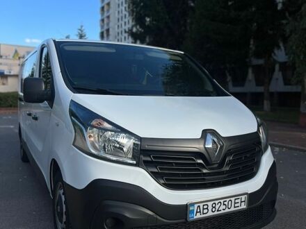 Белый Рено Трафик, объемом двигателя 1.6 л и пробегом 205 тыс. км за 13800 $, фото 1 на Automoto.ua