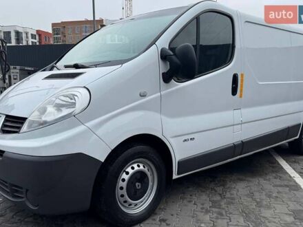 Белый Рено Трафик, объемом двигателя 2 л и пробегом 260 тыс. км за 13600 $, фото 1 на Automoto.ua