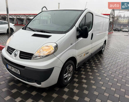 Белый Рено Трафик, объемом двигателя 2 л и пробегом 265 тыс. км за 13600 $, фото 1 на Automoto.ua