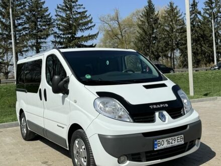 Рено Трафик 2014 в Лановцах на Automoto.ua Белый Рено Трафик, объемом двигателя 2 л и пробегом 317 тыс. км за 13400 $, фото 1 на Automoto.ua