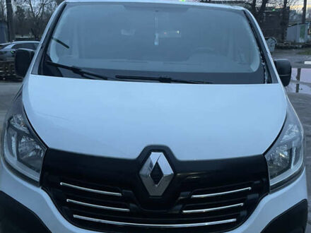 Белый Рено Трафик, объемом двигателя 1.6 л и пробегом 308 тыс. км за 12700 $, фото 1 на Automoto.ua