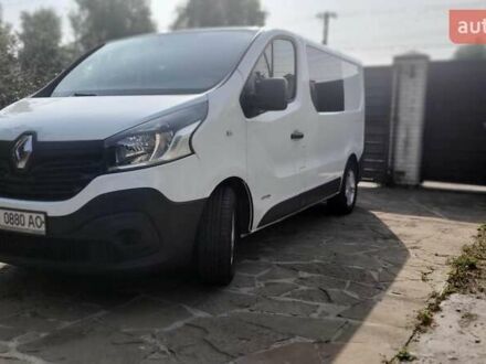 Белый Рено Трафик, объемом двигателя 1.6 л и пробегом 179 тыс. км за 15300 $, фото 1 на Automoto.ua