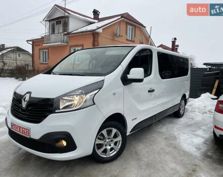 Белый Рено Трафик, объемом двигателя 0 л и пробегом 263 тыс. км за 13950 $, фото 1 на Automoto.ua