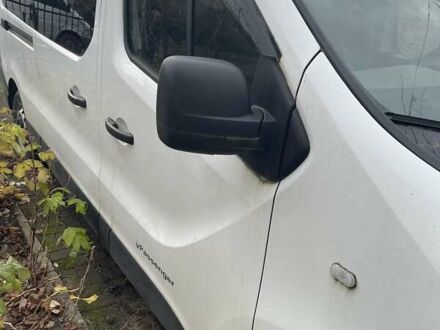 Белый Рено Трафик, объемом двигателя 1.6 л и пробегом 200 тыс. км за 14000 $, фото 1 на Automoto.ua