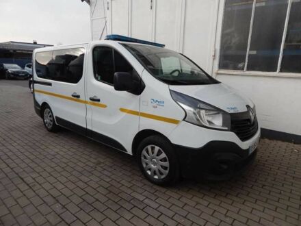 Белый Рено Трафик, объемом двигателя 1.6 л и пробегом 250 тыс. км за 16779 $, фото 1 на Automoto.ua