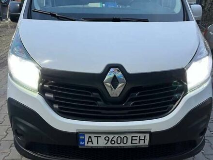 Білий Рено Трафік, об'ємом двигуна 1.6 л та пробігом 115 тис. км за 10000 $, фото 1 на Automoto.ua