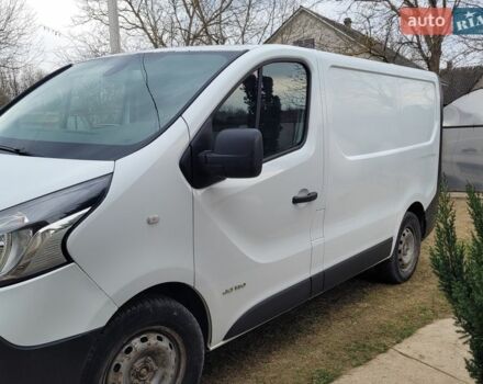 Белый Рено Трафик, объемом двигателя 1.6 л и пробегом 330 тыс. км за 10000 $, фото 1 на Automoto.ua