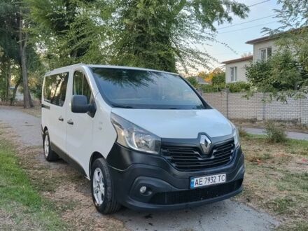 Білий Рено Трафік, об'ємом двигуна 1.6 л та пробігом 326 тис. км за 15000 $, фото 1 на Automoto.ua