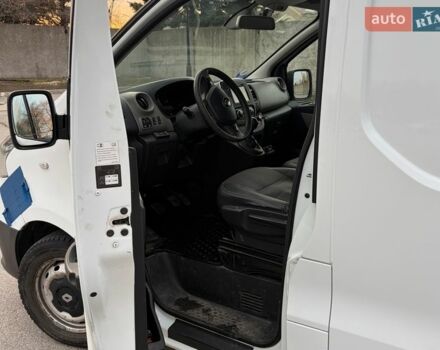 Белый Рено Трафик, объемом двигателя 1.6 л и пробегом 280 тыс. км за 11800 $, фото 1 на Automoto.ua