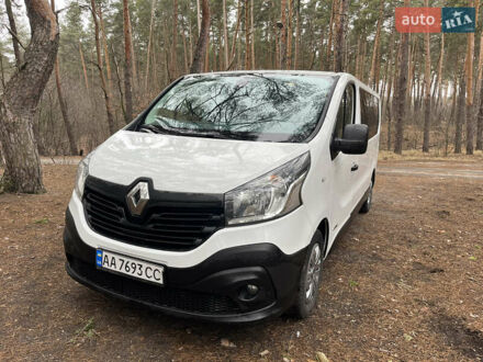 Рено Трафик 2015 в Киеве на Automoto.ua Белый Рено Трафик, объемом двигателя 1.6 л и пробегом 275 тыс. км за 14800 $, фото 1 на Automoto.ua