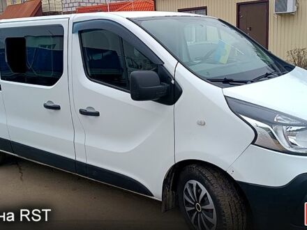 Белый Рено Трафик, объемом двигателя 1.6 л и пробегом 380 тыс. км за 10500 $, фото 1 на Automoto.ua