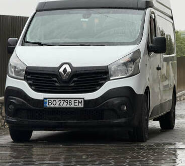 Белый Рено Трафик, объемом двигателя 1.6 л и пробегом 305 тыс. км за 16500 $, фото 1 на Automoto.ua