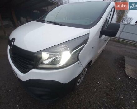 Белый Рено Трафик, объемом двигателя 1.6 л и пробегом 340 тыс. км за 12500 $, фото 1 на Automoto.ua