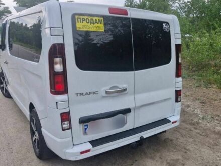 Белый Рено Трафик, объемом двигателя 1.6 л и пробегом 182 тыс. км за 15800 $, фото 1 на Automoto.ua