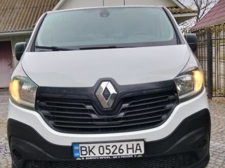 Белый Рено Трафик, объемом двигателя 1.6 л и пробегом 247 тыс. км за 12300 $, фото 1 на Automoto.ua