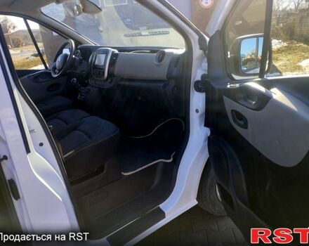 Білий Рено Трафік, об'ємом двигуна 1.6 л та пробігом 250 тис. км за 15700 $, фото 1 на Automoto.ua