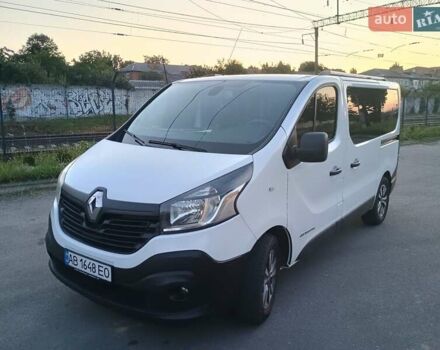 Белый Рено Трафик, объемом двигателя 1.6 л и пробегом 225 тыс. км за 16200 $, фото 1 на Automoto.ua