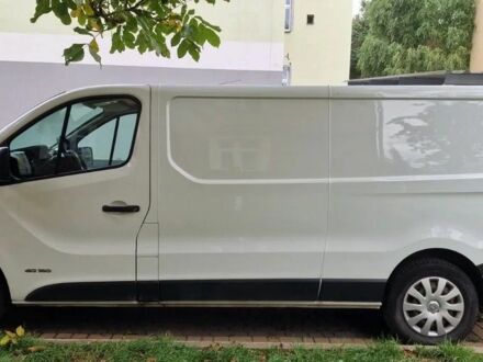 Белый Рено Трафик, объемом двигателя 1.6 л и пробегом 201 тыс. км за 10000 $, фото 1 на Automoto.ua