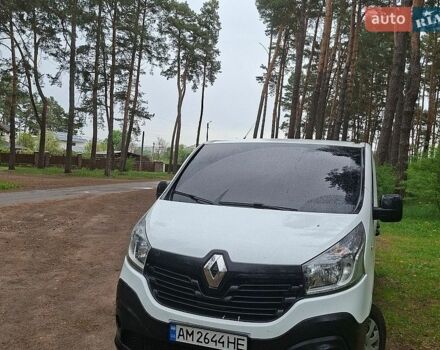 Белый Рено Трафик, объемом двигателя 1.6 л и пробегом 230 тыс. км за 15000 $, фото 1 на Automoto.ua