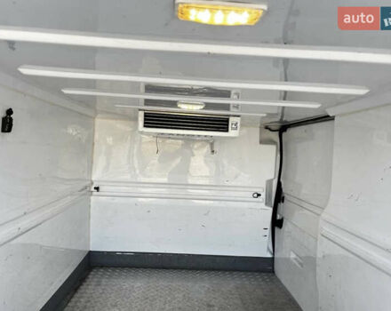 Белый Рено Трафик, объемом двигателя 1.6 л и пробегом 120 тыс. км за 19900 $, фото 1 на Automoto.ua