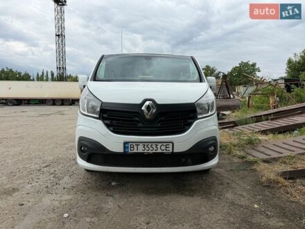 Белый Рено Трафик, объемом двигателя 1.6 л и пробегом 285 тыс. км за 15550 $, фото 1 на Automoto.ua